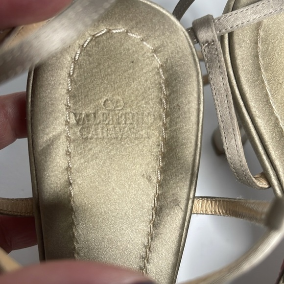 Vtg Valentino Taupe Satin Embellished Crystal Wrap Around Ankle Heel Sandals 36 - Picture 8 of 10